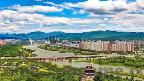 今日足球赛事即时比分-今日足球盛宴，即时比分全解析，激情与悬念交织的绿茵战场